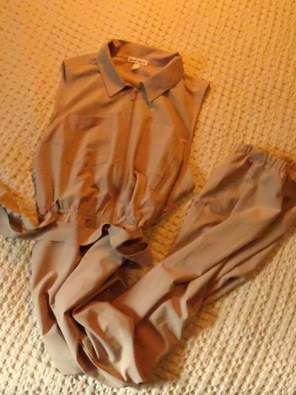 Derek Heart Cream Sleeveless Utility Jumpsuit Size L Zip Front Collared Belted